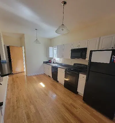3 bed, 1380 sqft, $2,000 — Photo 4