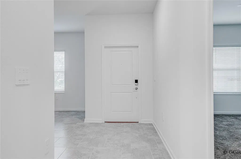 4 bed, 3.5 bath, 2262 sqft, $2,700 — Photo 4