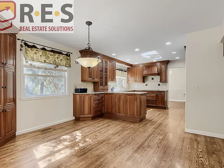 6346 S Jersey Ct — Photo 6