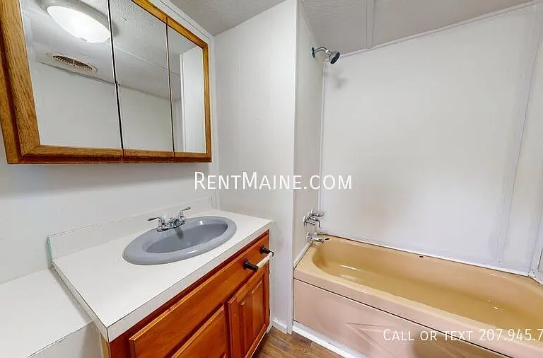 681 Main Rd N #14 — Photo 6