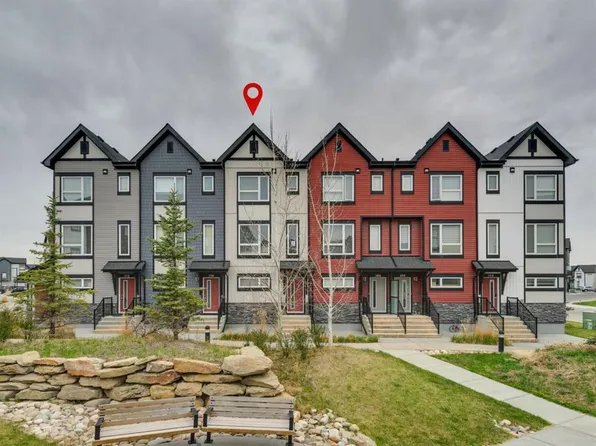 11 S Evanscrest Mews NW #108, Calgary, AB T3P 0Y1