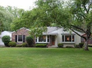 11871 N Springdale Ct, Mequon, WI 53092