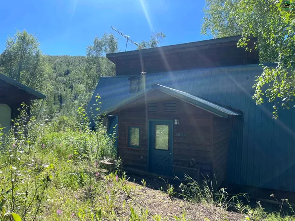 1507 Riffle Board Rd, Fairbanks, AK 99712