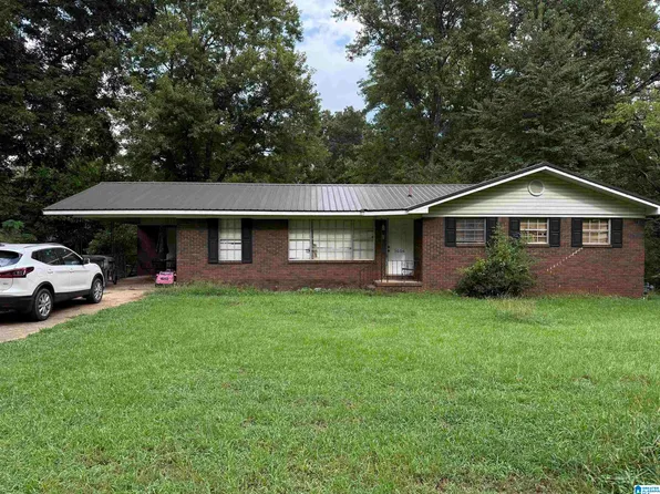3056 Shady Ln, Bessemer, AL 35023