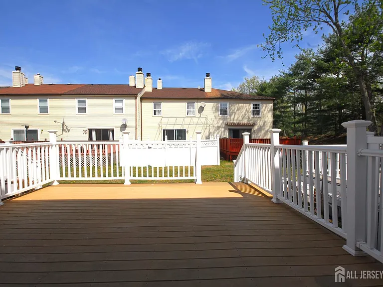 21 Rosewood Ct — Photo 28