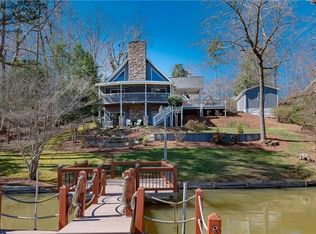 50 Lakeside Loop Ext, Hickory, NC 28601