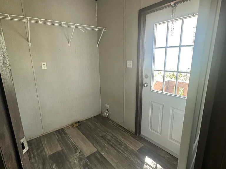 4330 Bradley Ln — Photo 16