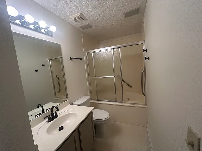 2445 Meadowlark Ln — Photo 10