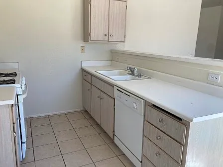 10747 Tolliver St — Photo 7