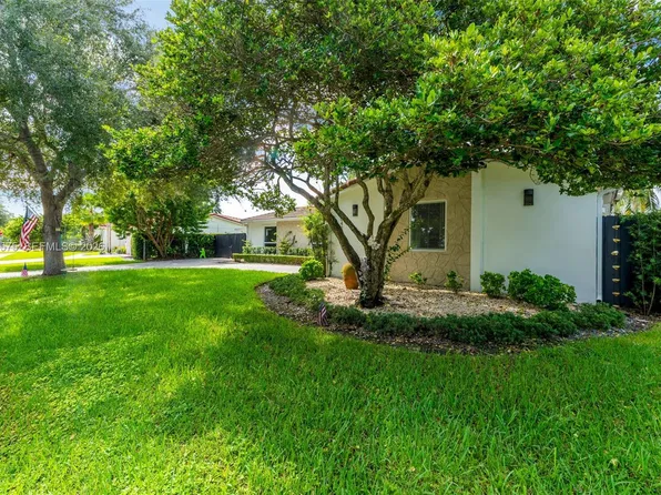 10420 SW 99th St, Miami, FL 33176