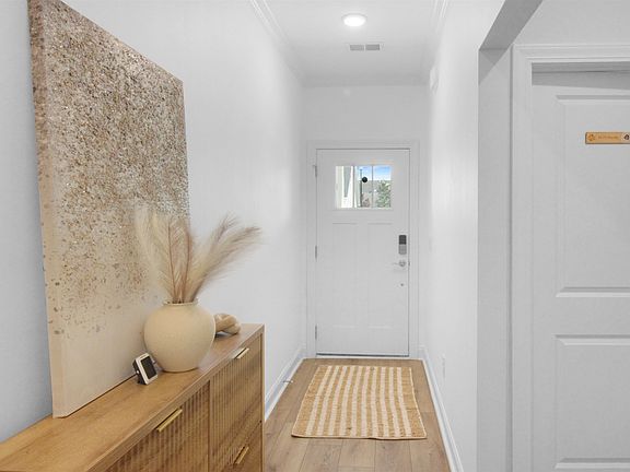 4th image of 1059 Graybill Lane