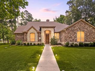 1022 McDaniel Dr, Magnolia, TX 77354