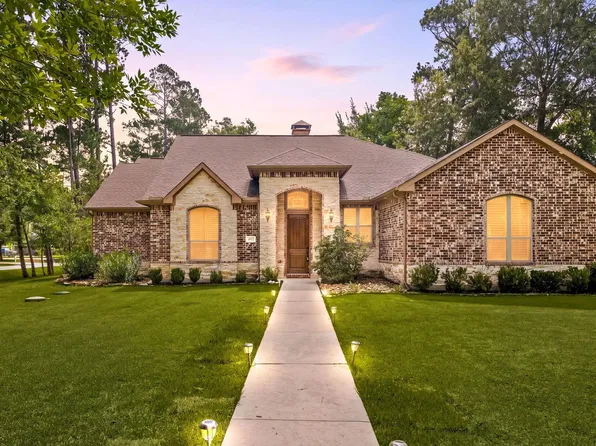 1022 McDaniel Dr, Magnolia, TX 77354