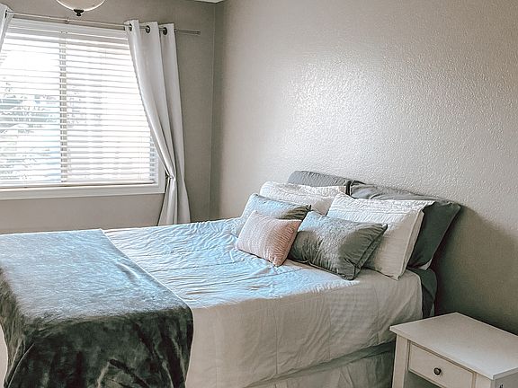 4th image of 10263 Gandy Blvd N APT 110