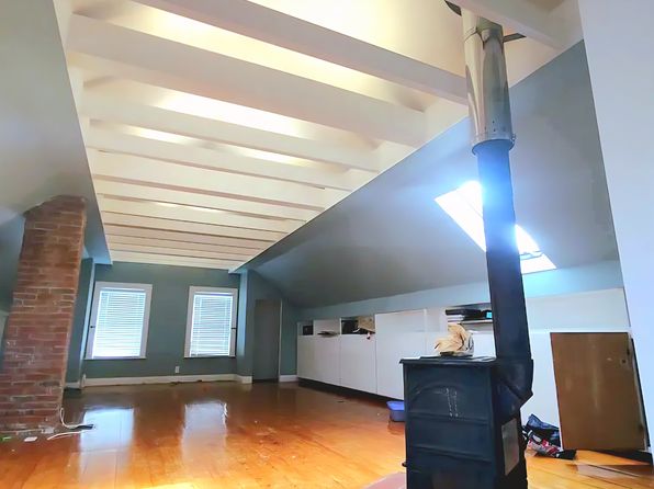 8 Randall St #2
