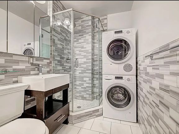 4th image of 290 W 12th St APT 5F