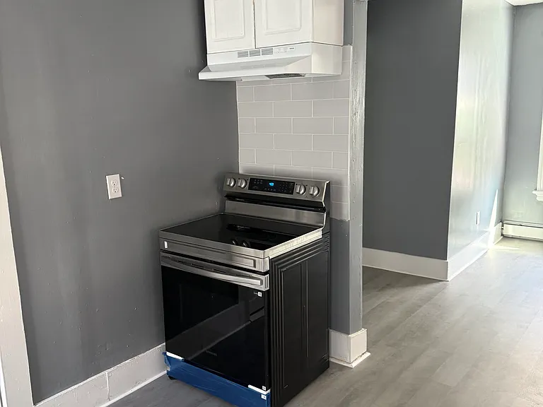 95 Atwood St #2 — Photo 6