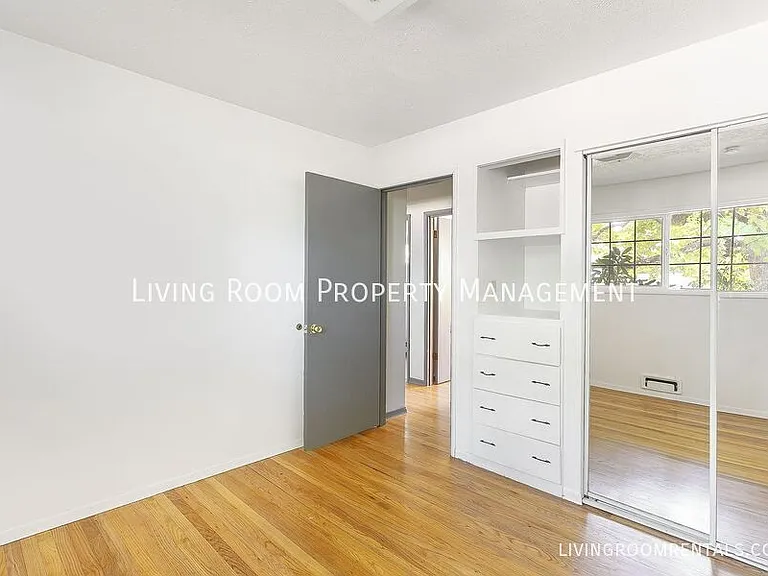 11736 NE Eugene St — Photo 7