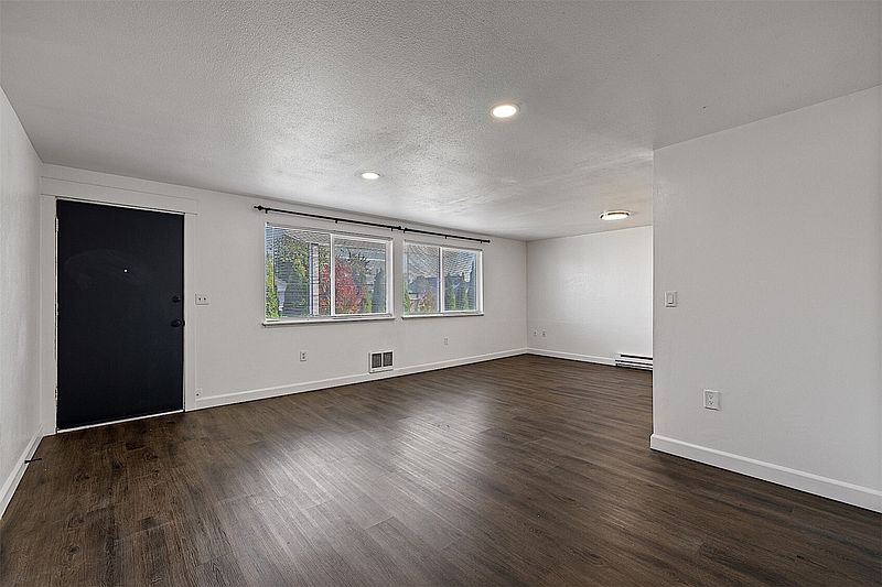 5th image of 3824 E G Street