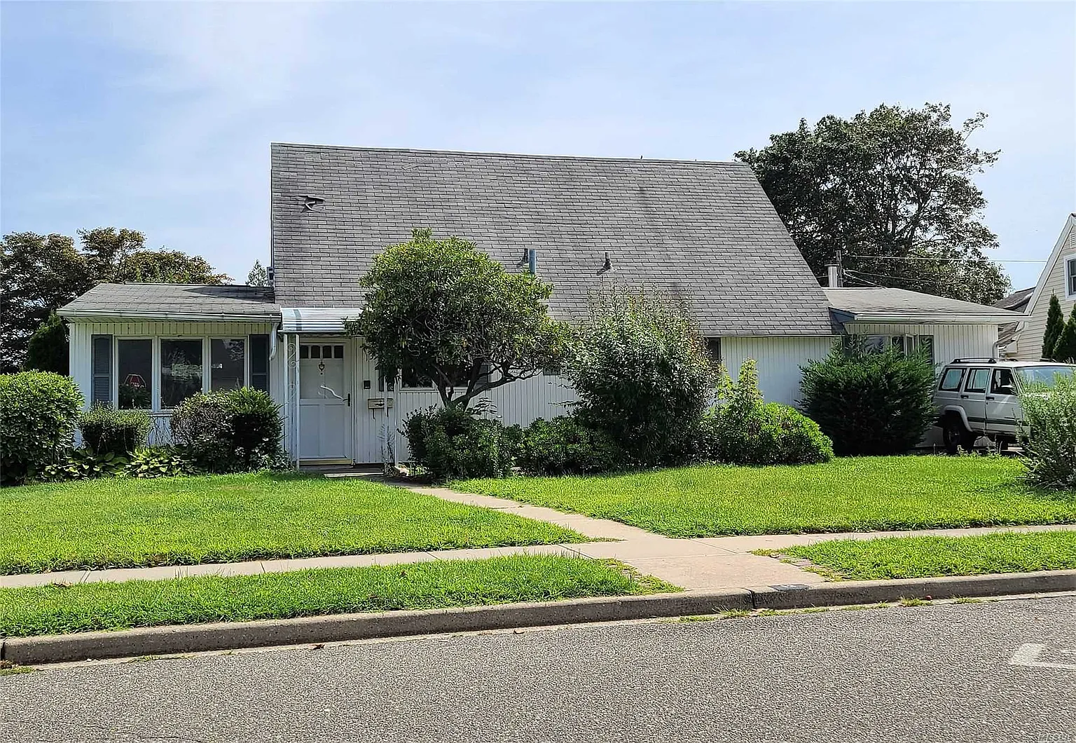 13 Abbey Ln photo 1