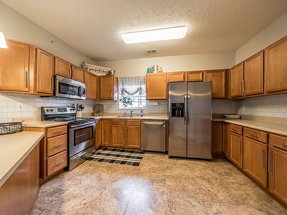 5th image of 1158 Periwinkle Dr