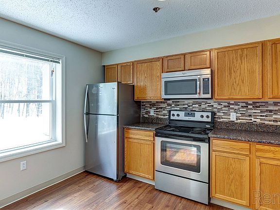 4th image of 42 Wolf Rd Unit 931
