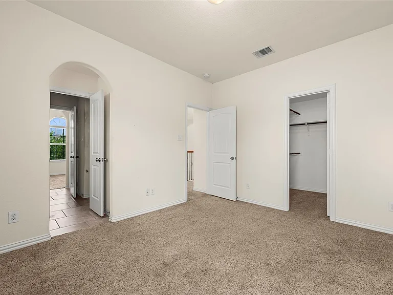 3665 Bainbridge St — Photo 33