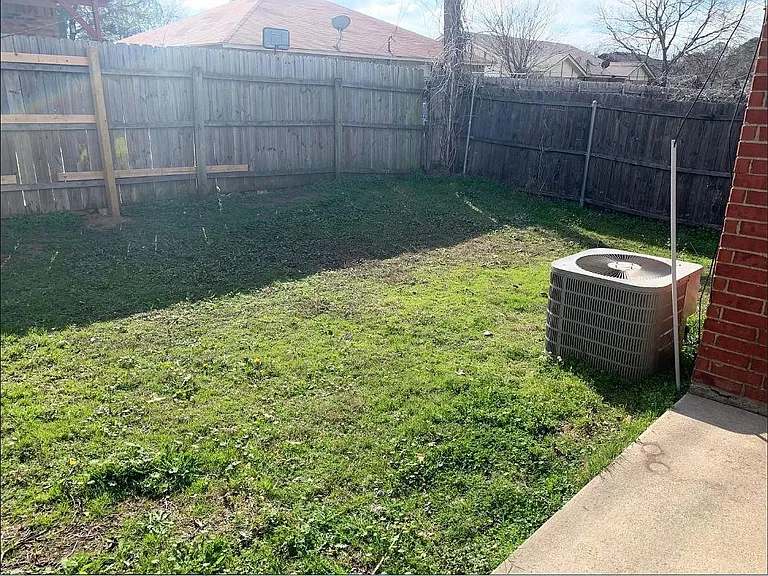 1718 Tina Marie Rd #B — Photo 11