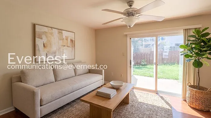 2 bed, 1.0 bath, 1044 sqft, $1,895 — Photo 2