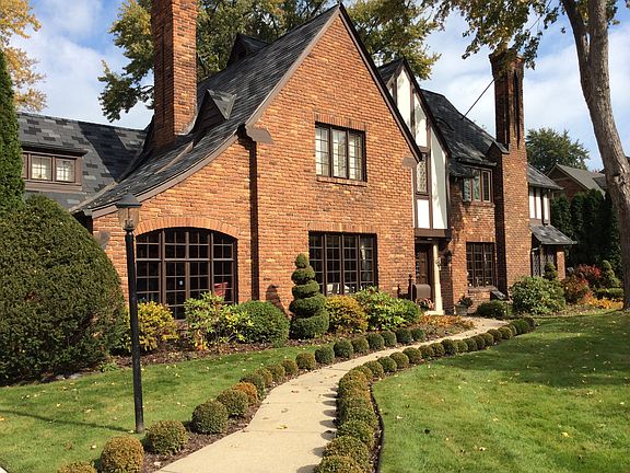 2nd image of 662 Sunningdale Dr