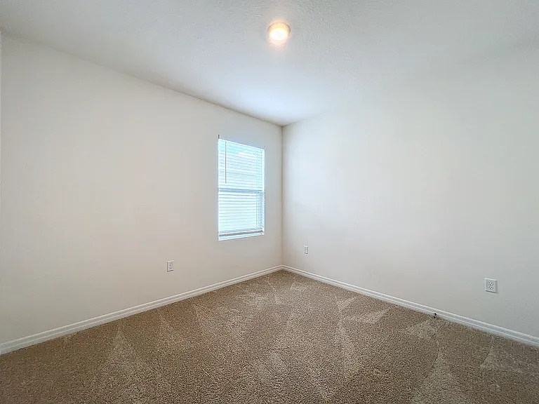 1043 Cascade Dr — Photo 23