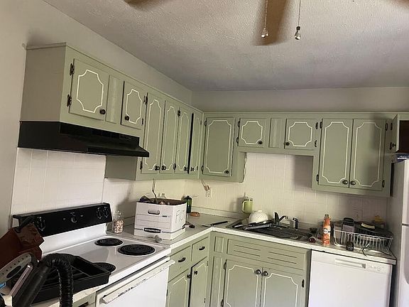 5th image of 145 Calloway St