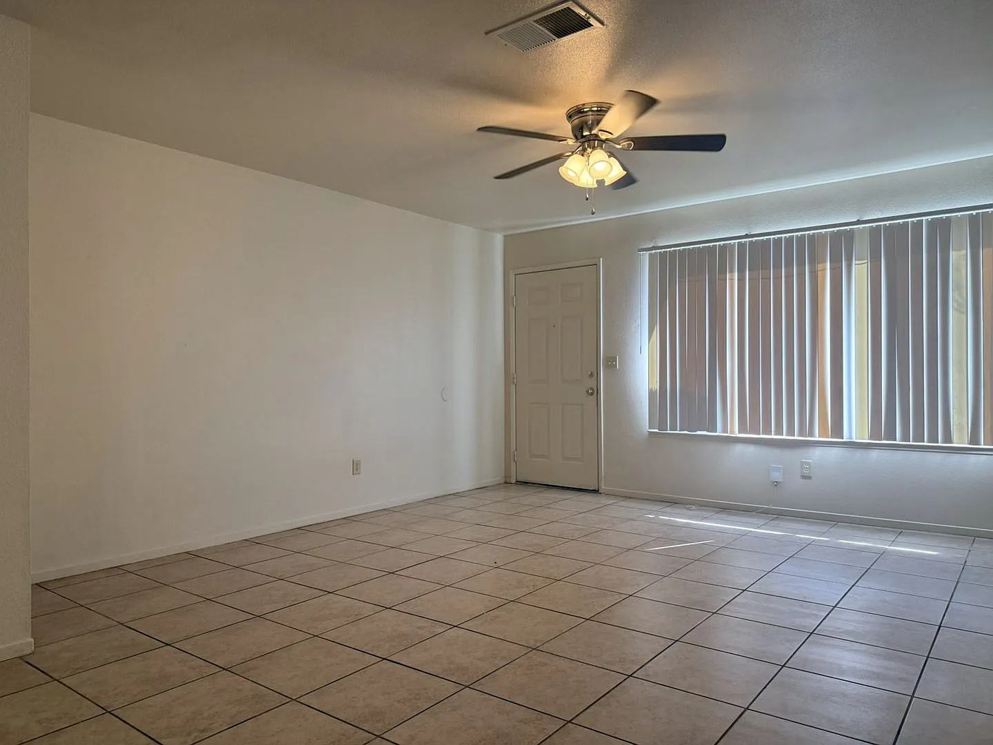1285elma — Photo 3