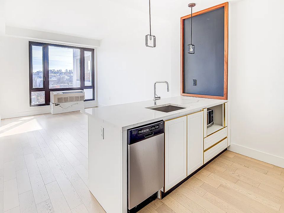 1st image of 635 4th Ave #1006