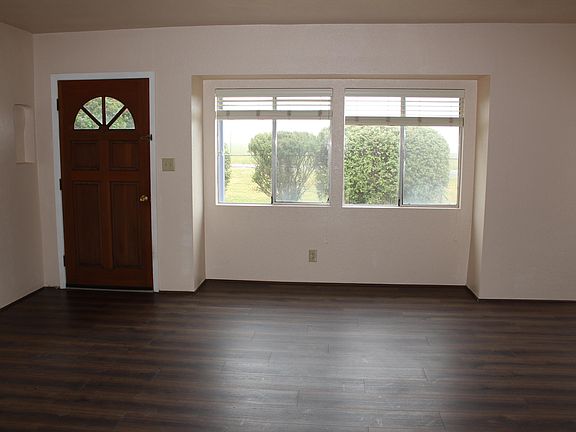 4th image of 4145 Central Ave