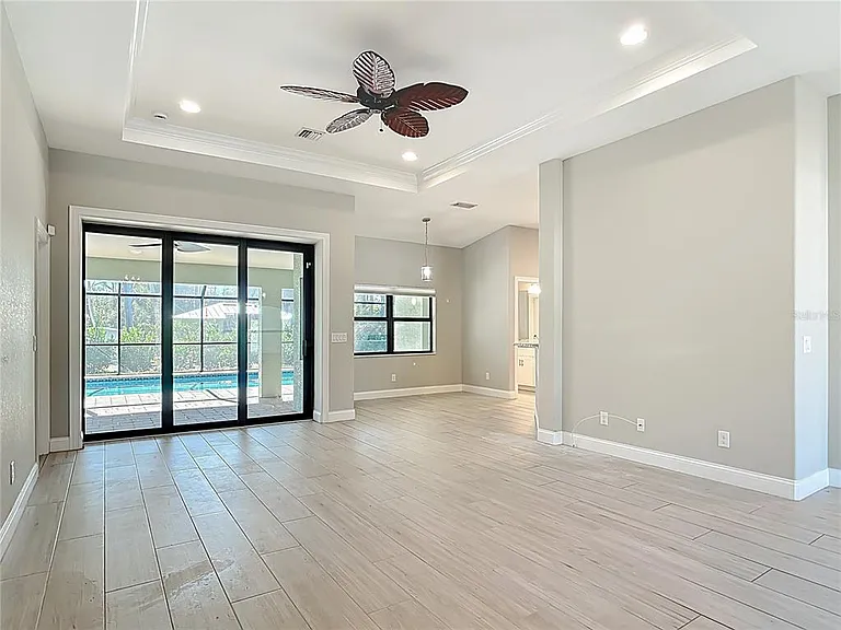 540 Alabama Ave — Photo 20