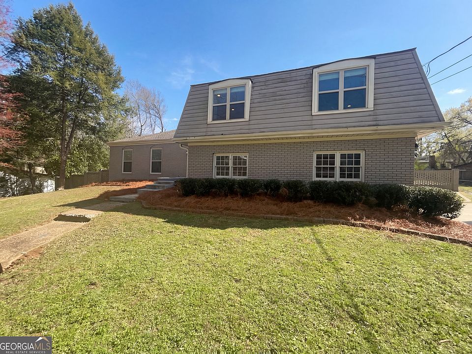 1st image of 2770 Burtz Dr