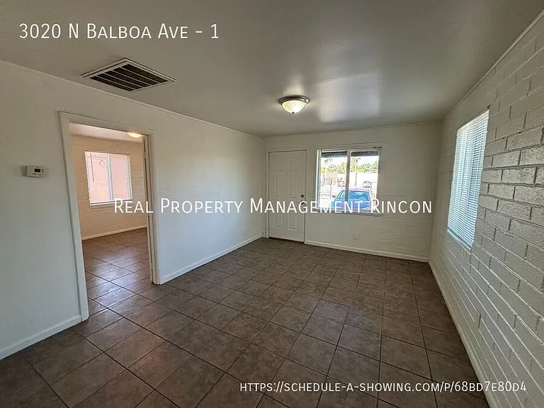 3020 N Balboa Ave #1 — Photo 2