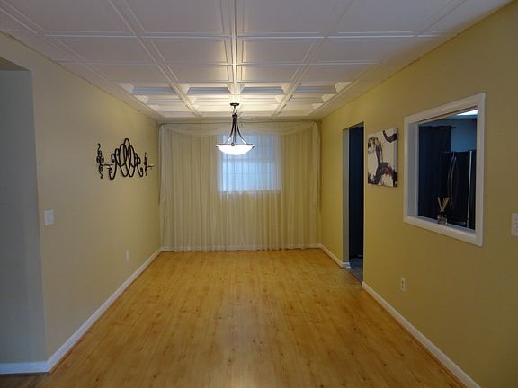 5th image of 92 Shetland Cir
