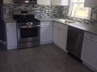 15B Liberty St, Edison, NJ 08837