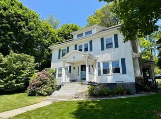 1013 Pleasant St, Worcester, MA 01602