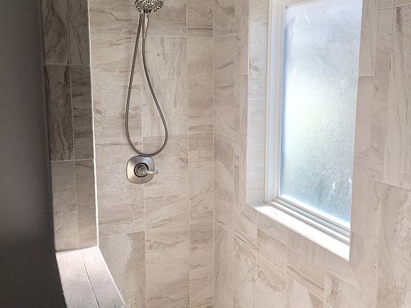 New 7' walk in Master Shower