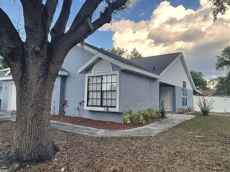 10114 Allenwood Dr — Photo 5