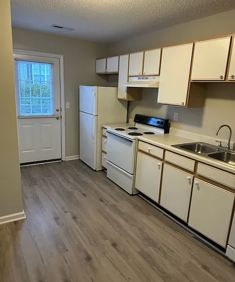 104 Wheeless Cir #I — Photo 1