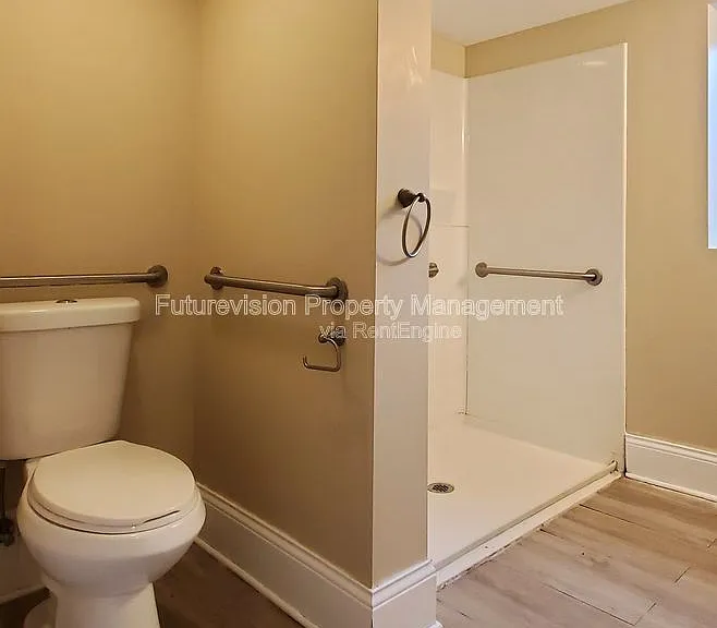 112 N Center St #8 — Photo 4