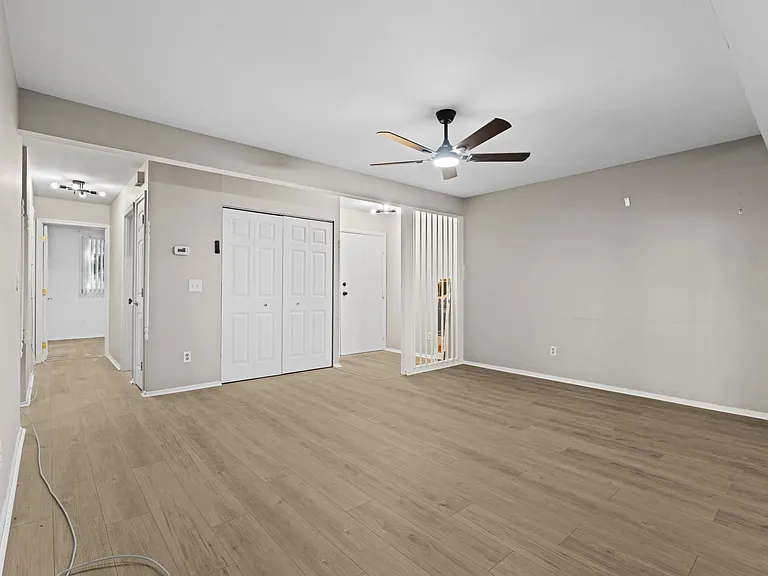 211 Crocker Dr #1-B — Photo 7