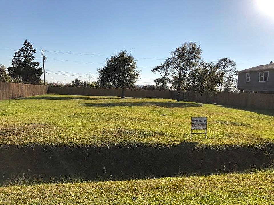 1st image of 615 S Shady Ln