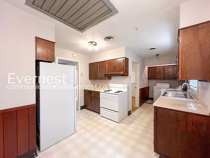 4984 Welchshire Ave — Photo 5
