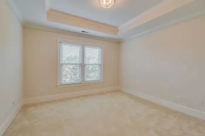 101 Tiffany Ct — Photo 35