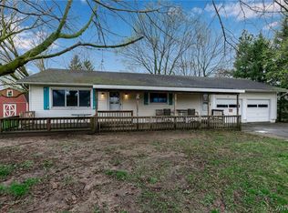 3466 Carmen Rd, Middleport, NY 14105